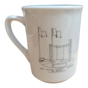 Vietnam Veterans memorial Des Moines Iowa mug white black line art 4 inch vtg